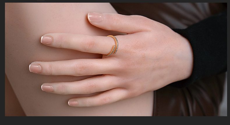 Búp bê Assasin Girl 1m58 TPE đầu silicone cấy tóc siêu thực Búp bê Assasin Girl 1m58 TPE đầu silicone cấy tóc siêu thực