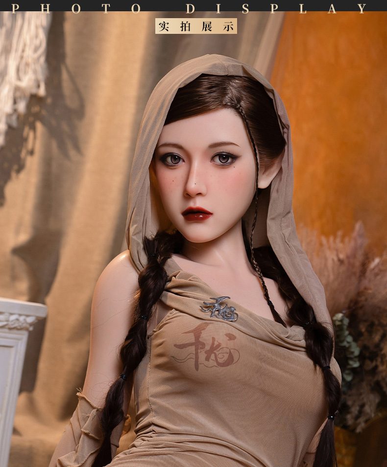 Búp bê Assasin Girl 1m58 TPE đầu silicone cấy tóc siêu thực Búp bê Assasin Girl 1m58 TPE đầu silicone cấy tóc siêu thực