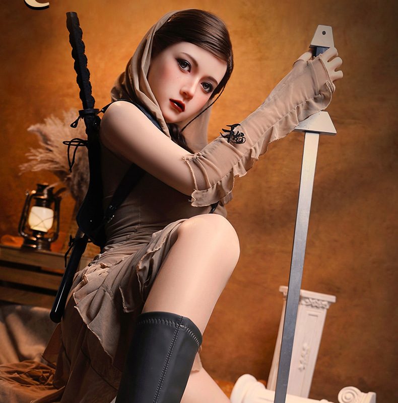 Búp bê Assasin Girl 1m58 TPE đầu silicone cấy tóc siêu thực Búp bê Assasin Girl 1m58 TPE đầu silicone cấy tóc siêu thực