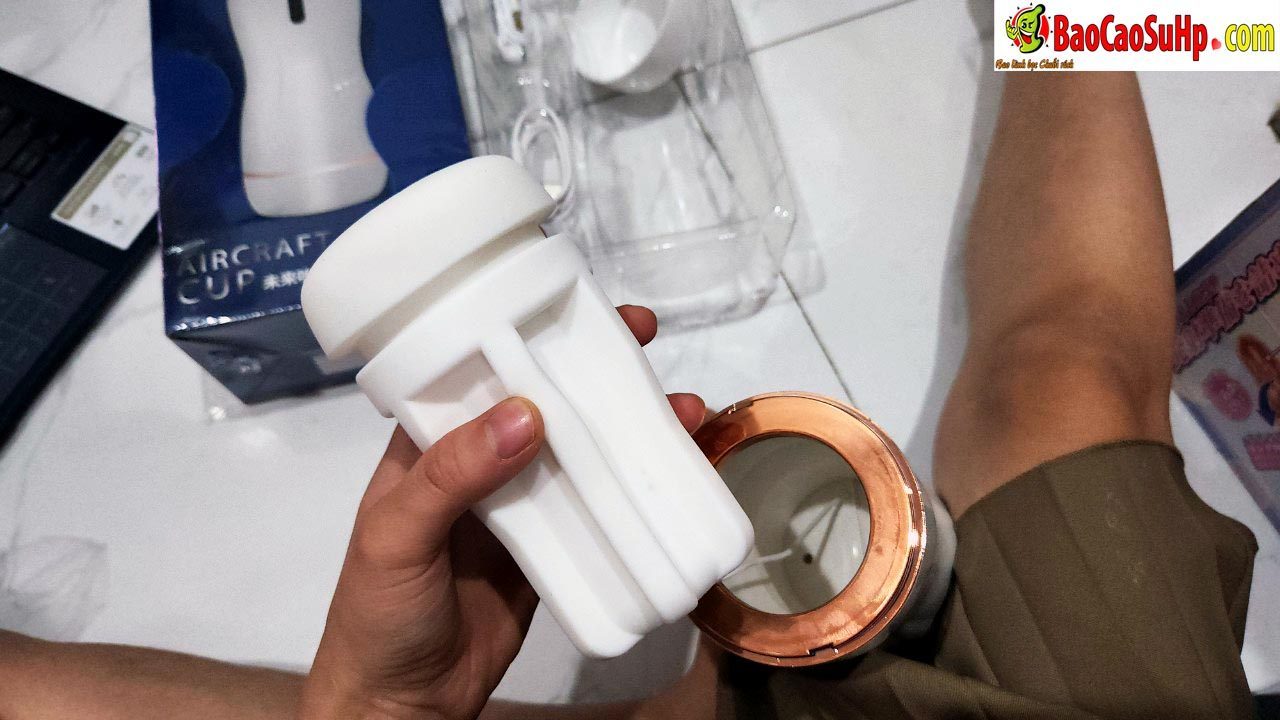 Cốc âm đạo tự động Mizzzee Ringo rung co bóp phát nhiệt nhỏ gọn Cốc âm đạo tự động Mizzzee Ringo rung co bóp phát nhiệt nhỏ gọn