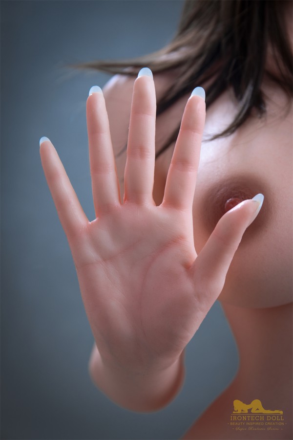 Búp Bê Tình Dục Cao Cấp IronTech Doll Miyuki 164cm Mềm Mại
