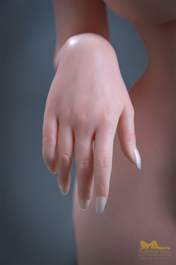 Búp Bê Tình Dục Cao Cấp IronTech Doll Miyuki 164cm Mềm Mại
