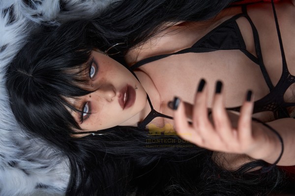 Búp bê tình dục IronTech Doll Bailey 161cm như thật sang trọng