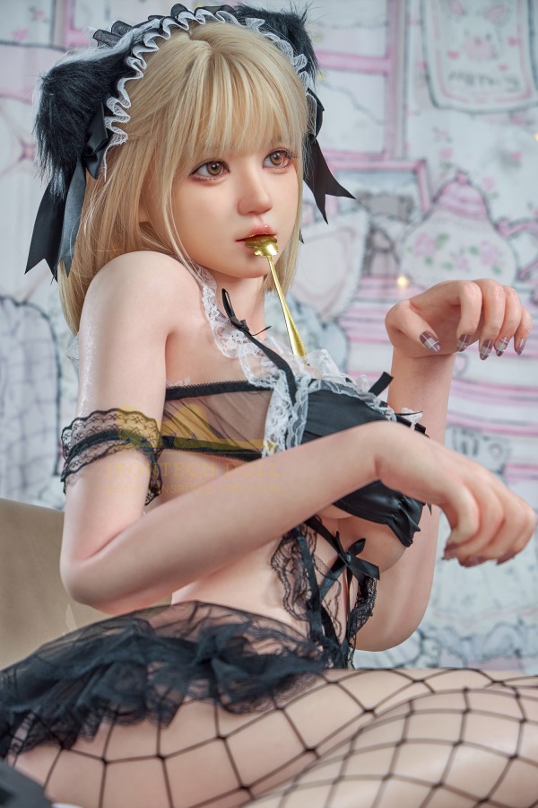 Búp Bê Tình Dục IronTech Doll Cô Hầu Gái Nia Siêu Thật