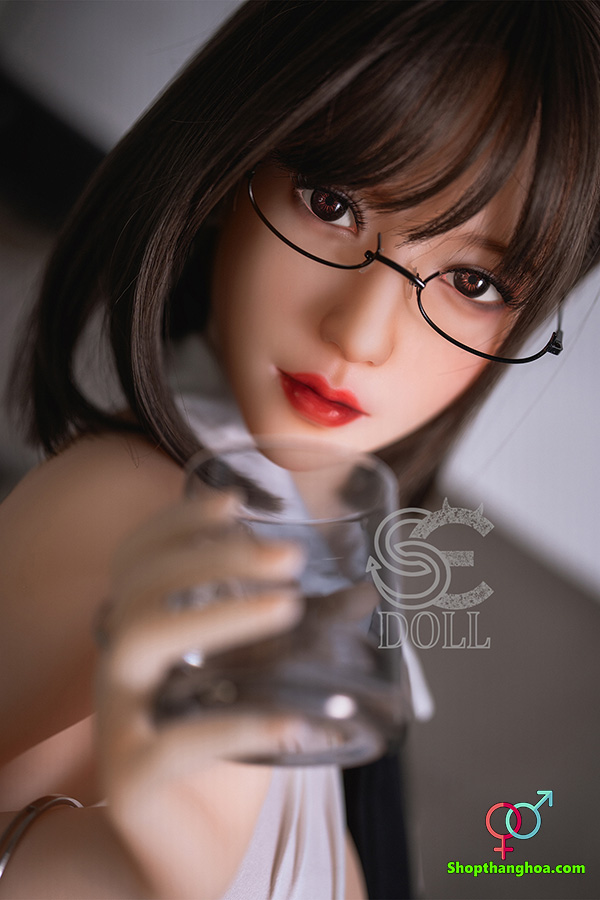  So sánh Búp bê tình dục gái xinh châu Á 161cm/5ft3 F-cup Queena.A 21 có tốt không?