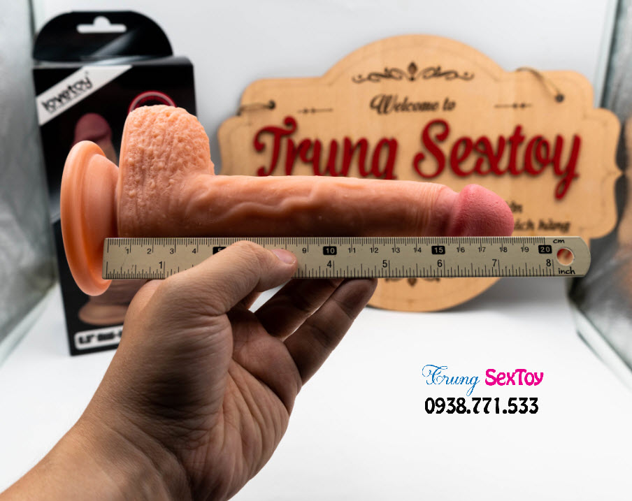Lovetoy Dương Vật Giả 8.5 inch Silicone Tự Nhiên Gắn Tường