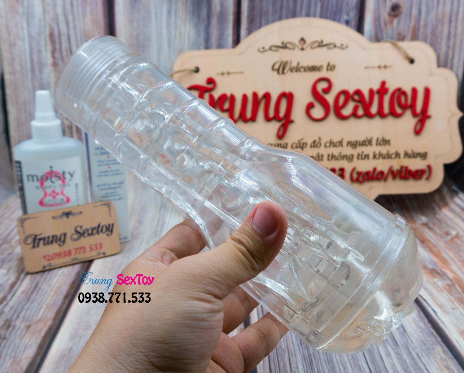 Âm đạo giả Fleshlight trong suốt tạo cảm giác thật như yêu Âm đạo giả Fleshlight trong suốt tạo cảm giác thật như yêu