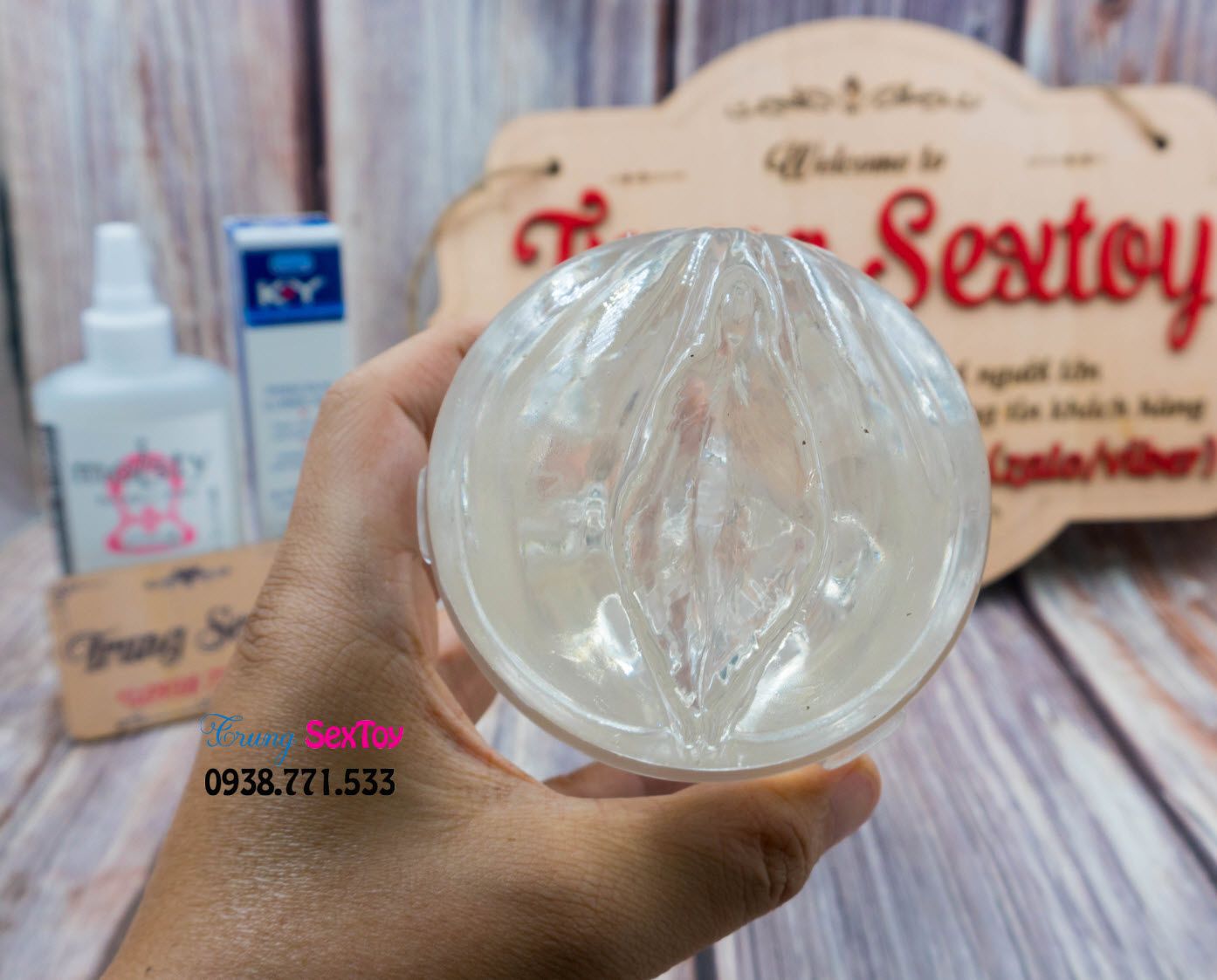 Âm đạo giả Fleshlight trong suốt tạo cảm giác thật như yêu Âm đạo giả Fleshlight trong suốt tạo cảm giác thật như yêu