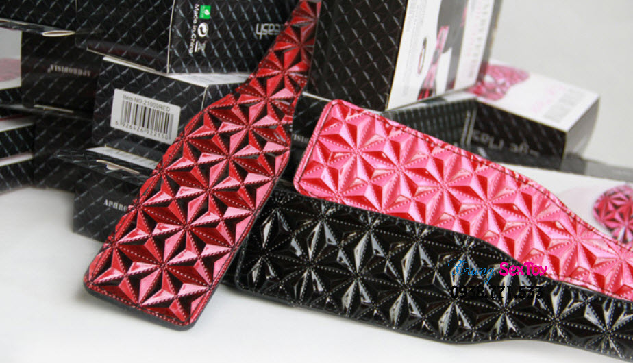 Roi quất mông BDSM kích thích Sub lên đỉnh thỏa mãn Roi quất mông BDSM kích thích Sub lên đỉnh thỏa mãn