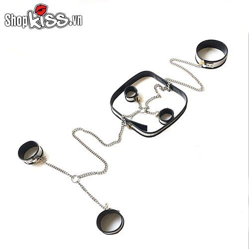 So sánh Bộ còng tay chân cổ và đai lưng bạo dâm cao cấp