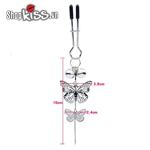 Kẹp vú bươm bướm gợi cảm kích thích nàng lên đỉnh