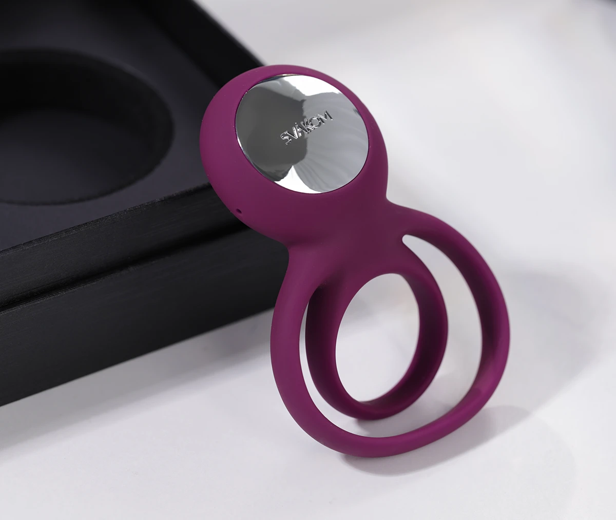 Vòng đeo Svakom Tammy kéo dài cuộc yêu tăng khoái cảm hấp dẫn Vòng đeo Svakom Tammy kéo dài cuộc yêu tăng khoái cảm hấp dẫn