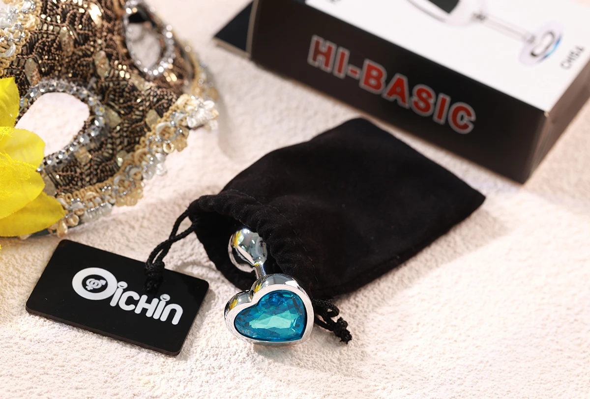 Phích cắm inox Chisa Hi-Basic đế trái tim sang trọng bền đẹp