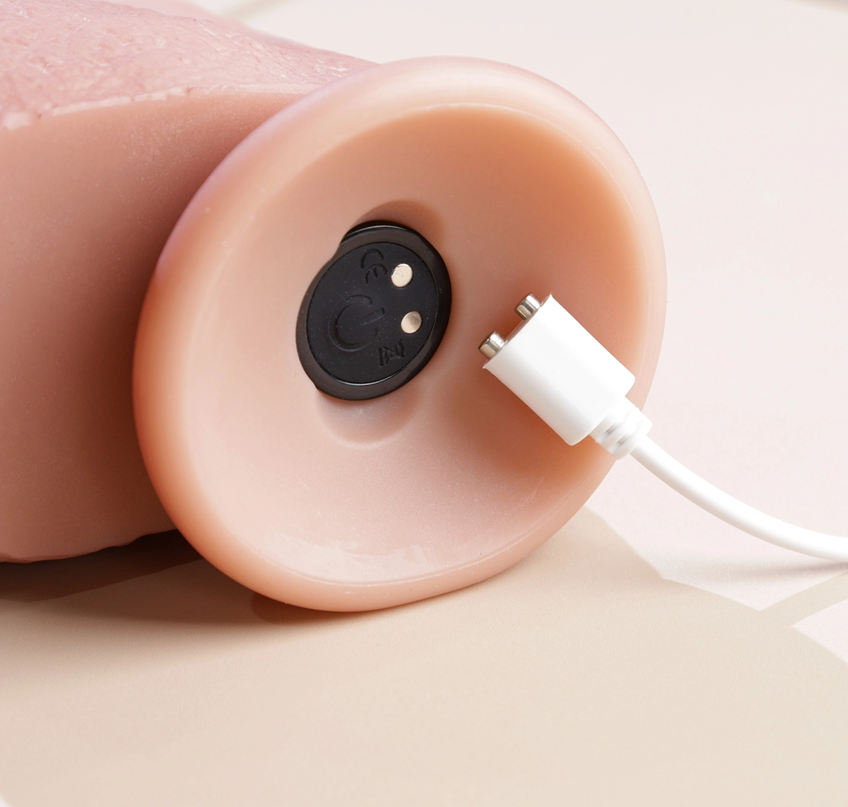 Lovetoy Sliding Skin Pro II 10 inch rung mạnh 10 chế độ siêu khủng Lovetoy Sliding Skin Pro II 10 inch rung mạnh 10 chế độ siêu khủng